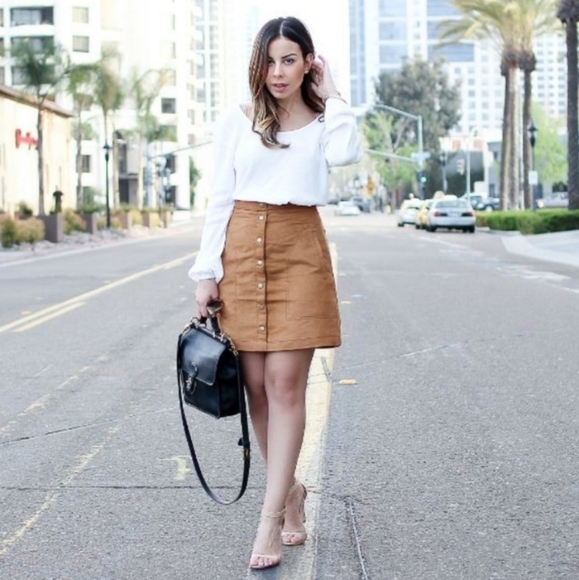 H&M Faux Suede Mini Skirt Camel Brown Tan Women's 8 Buttons Pockets High Waist - Picture 11 of 13